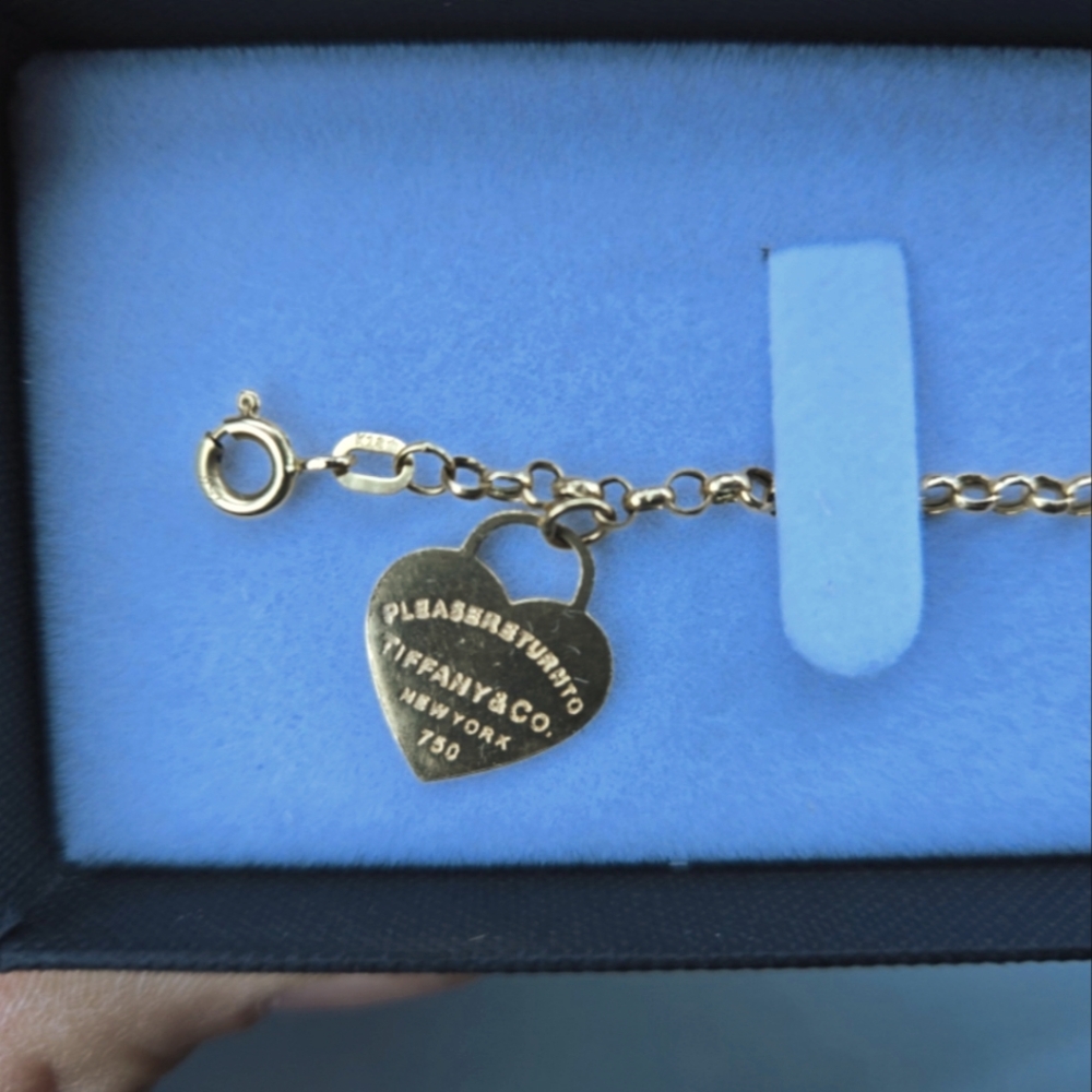 Gold Heart Charm Bracelet